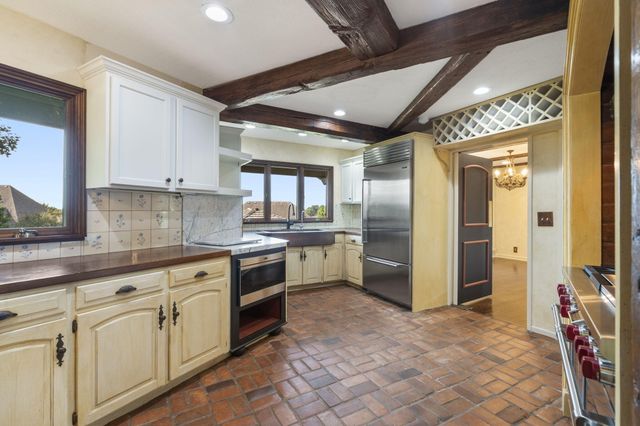 3886 E Hawthorne Hill Lane, Springfield, MO 65809