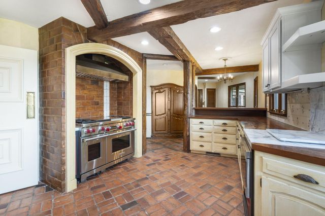 3886 E Hawthorne Hill Lane, Springfield, MO 65809