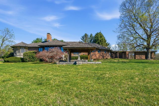 3886 E Hawthorne Hill Lane, Springfield, MO 65809