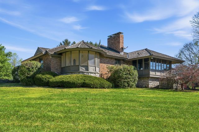 3886 E Hawthorne Hill Lane, Springfield, MO 65809