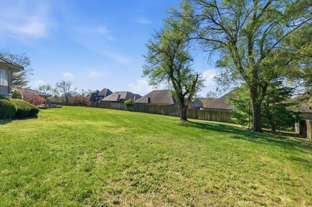 3886 E Hawthorne Hill Lane, Springfield, MO 65809