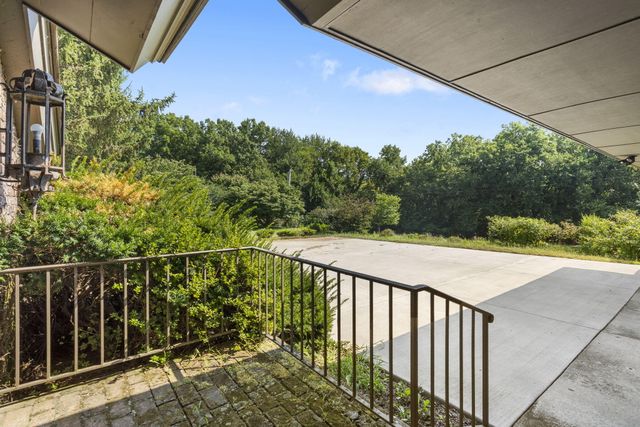 3886 E Hawthorne Hill Lane, Springfield, MO 65809