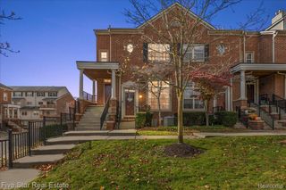 16924 Farmington Road 93, Livonia, MI 48154