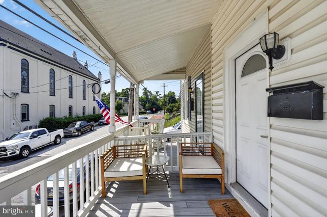 22 S CHURCH ST, Spring City, PA 19475