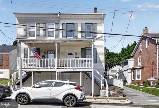 22 S CHURCH ST, Spring City, PA 19475