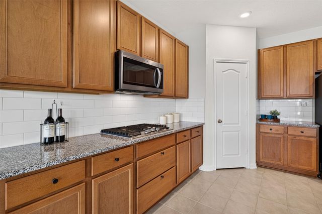 12818 Mossy Knoll Drive, Houston, TX 77044