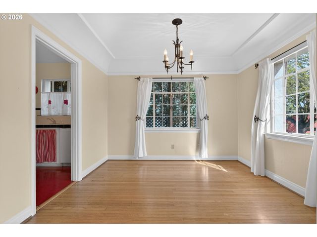 2325 Ne FLANDERS St 8, Portland, OR 97232