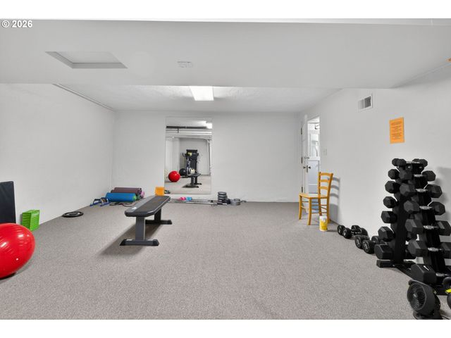 2325 Ne FLANDERS St 8, Portland, OR 97232