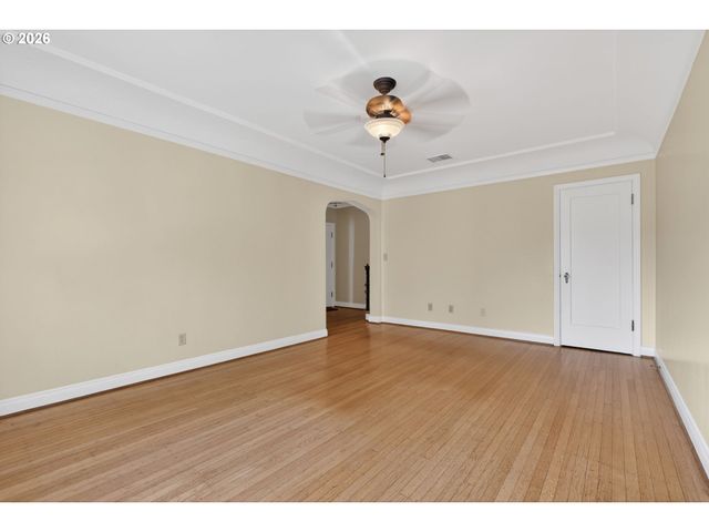 2325 Ne FLANDERS St 8, Portland, OR 97232