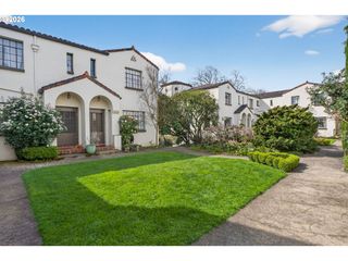 2325 Ne FLANDERS St 8, Portland, OR 97232