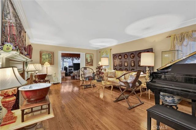 2136 S El Molino, San Marino, CA 91108