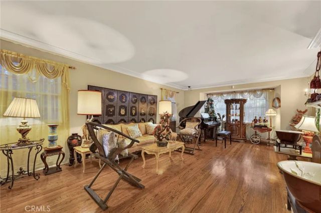 2136 S El Molino, San Marino, CA 91108