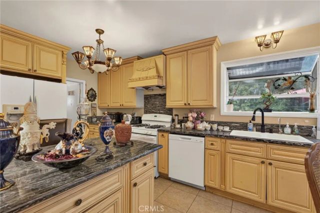 2136 S El Molino, San Marino, CA 91108