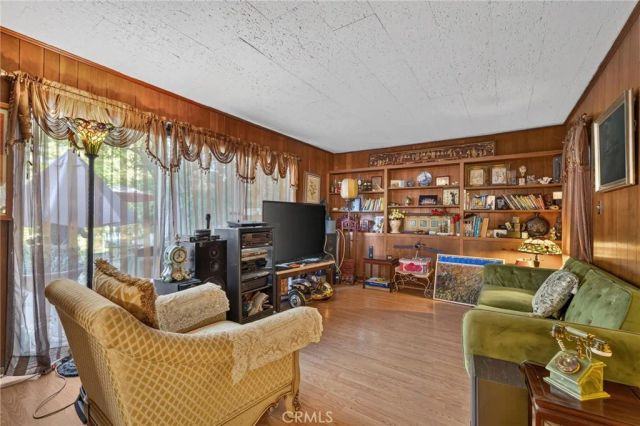 2136 S El Molino, San Marino, CA 91108