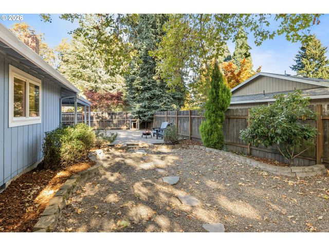 2820 Se BRODIAEA Ct, Hillsboro, OR 97123