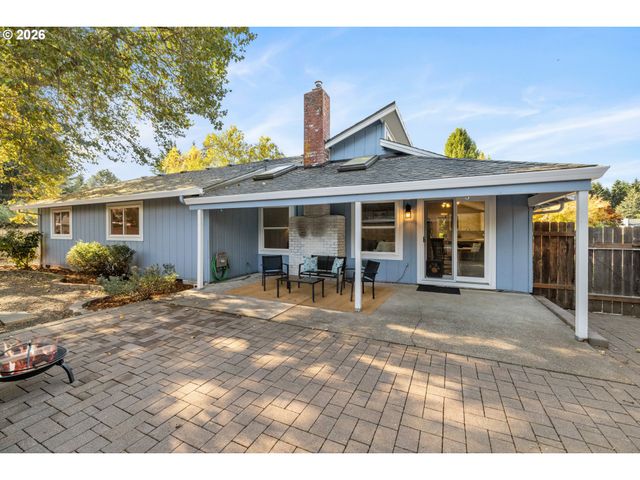 2820 Se BRODIAEA Ct, Hillsboro, OR 97123