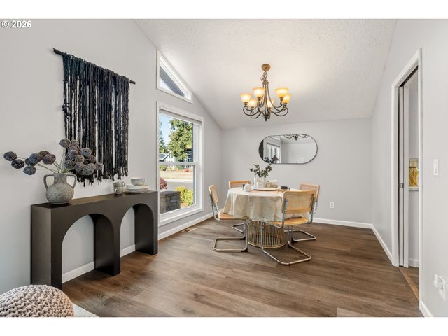 2820 Se BRODIAEA Ct, Hillsboro, OR 97123