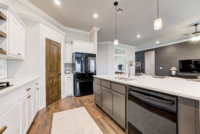 5012 SW 127th Court, Oklahoma City, OK 73173