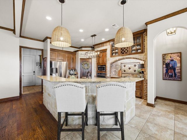 105 Mesquite Court, Decatur, TX 76234