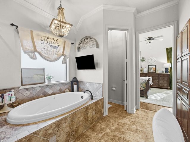 105 Mesquite Court, Decatur, TX 76234