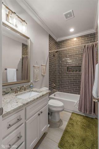 1113 Calle Lago Court, Bossier City, LA 71111