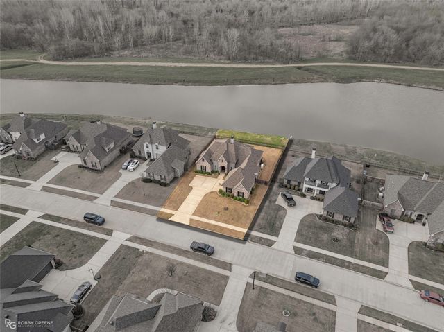 1113 Calle Lago Court, Bossier City, LA 71111