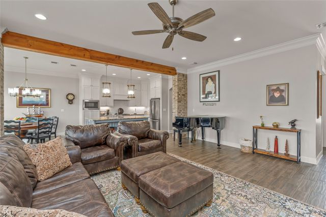 1113 Calle Lago Court, Bossier City, LA 71111