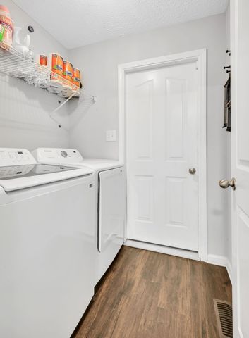 69 West Dr, Clarksville, TN 37040