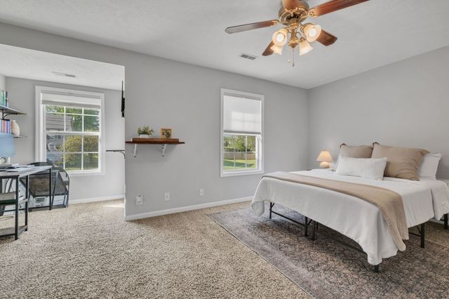 69 West Dr, Clarksville, TN 37040