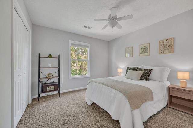 69 West Dr, Clarksville, TN 37040