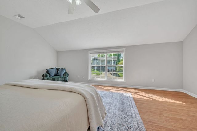 69 West Dr, Clarksville, TN 37040