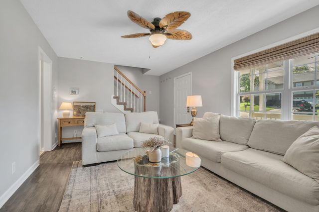 69 West Dr, Clarksville, TN 37040