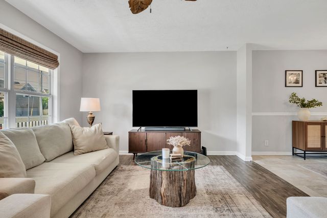 69 West Dr, Clarksville, TN 37040