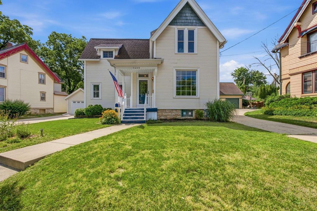 7405 Milwaukee AVENUE, Wauwatosa, WI 53213