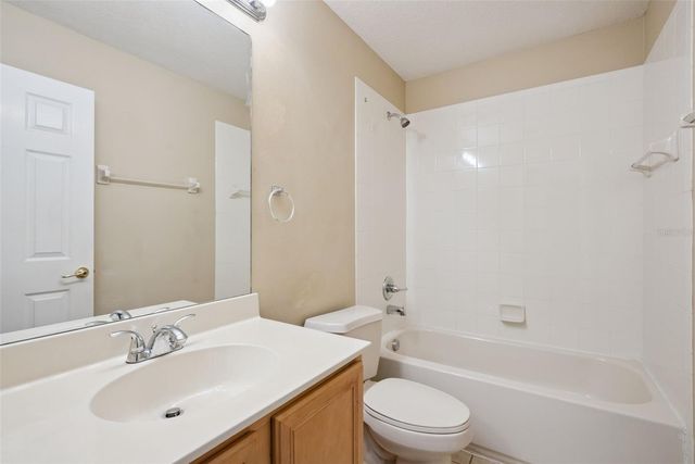 1960 RETREAT VIEW CIRCLE, Sanford, FL 32771