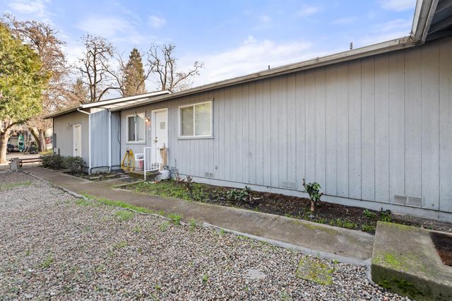 408 SE 10th Street, Grants Pass, OR 97526