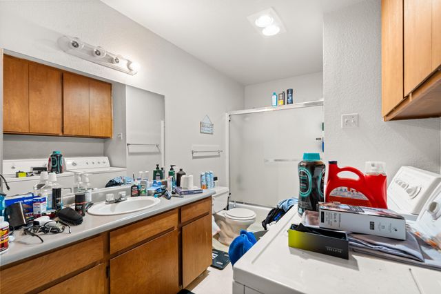 408 SE 10th Street, Grants Pass, OR 97526