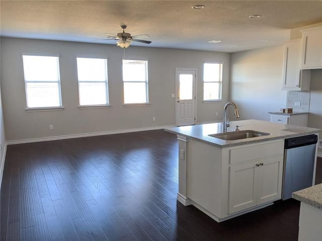 1413 Itzel BND, Leander, TX 78641