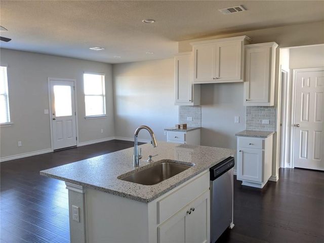 1413 Itzel BND, Leander, TX 78641