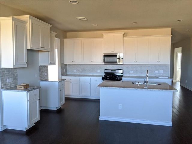 1413 Itzel BND, Leander, TX 78641