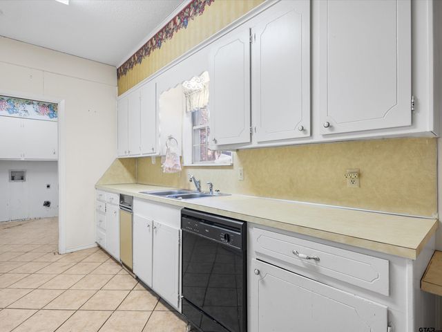 2693 Richie St, Diana, TX 75640