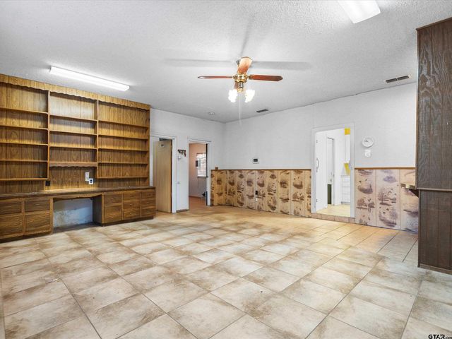 2693 Richie St, Diana, TX 75640