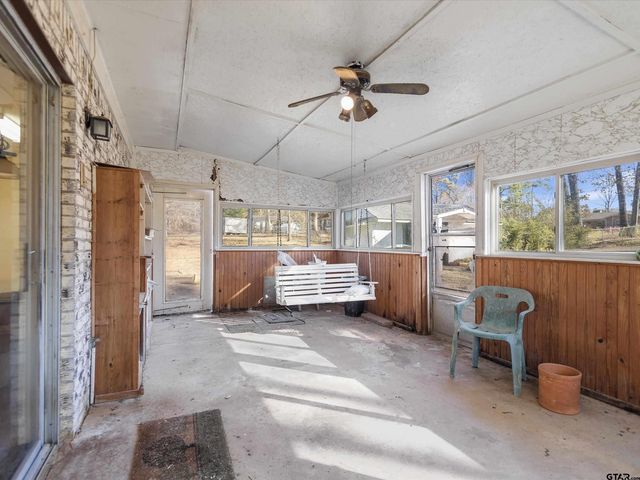 2693 Richie St, Diana, TX 75640
