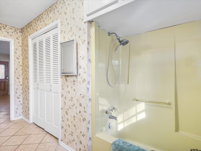 2693 Richie St, Diana, TX 75640