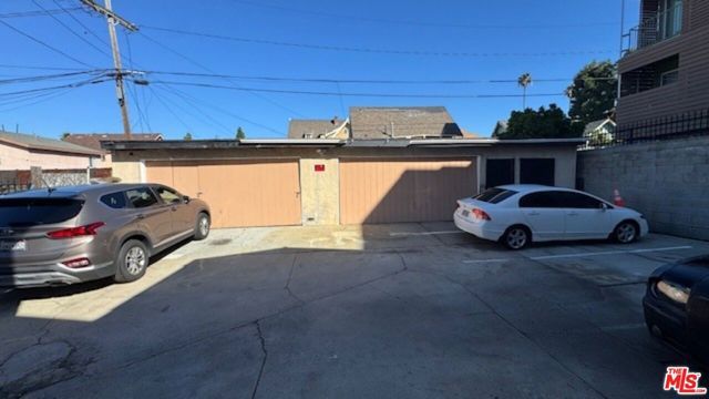 545 W 41st Street, Los Angeles, CA 90037