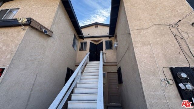 545 W 41st Street, Los Angeles, CA 90037