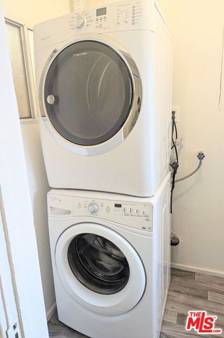 545 W 41st Street, Los Angeles, CA 90037