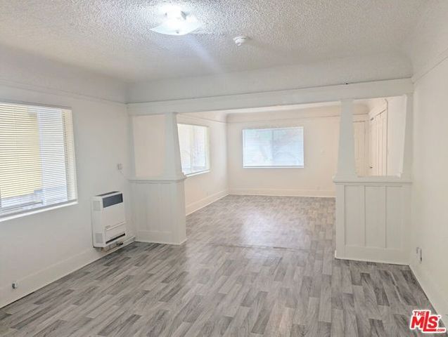 545 W 41st Street, Los Angeles, CA 90037