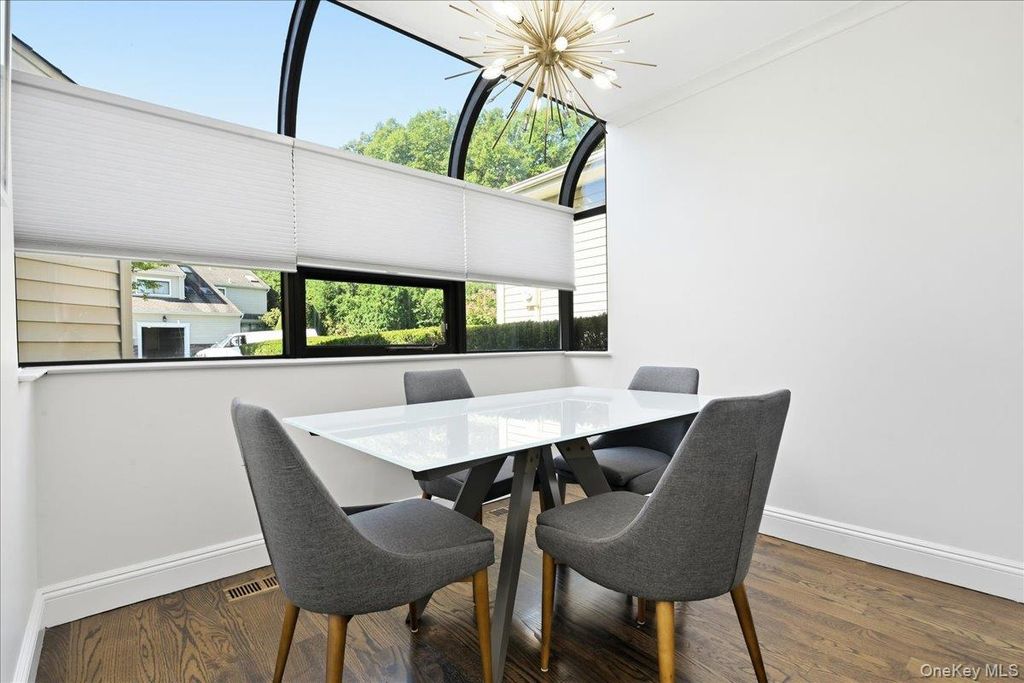 49 Villas Circle, Melville, NY 11747 — photo 5