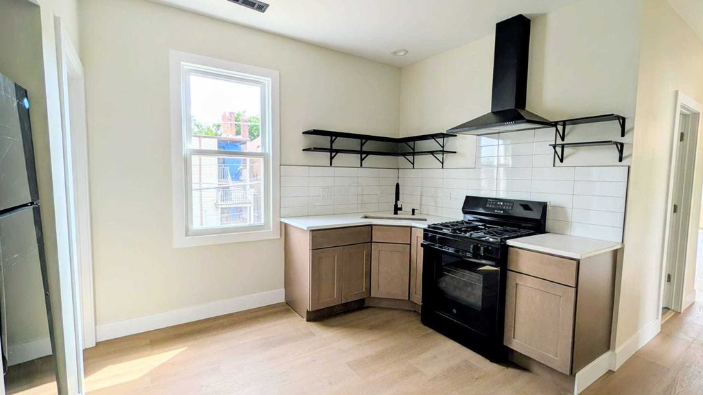 5445 S WINCHESTER Avenue, Chicago, IL 60621 — photo 5